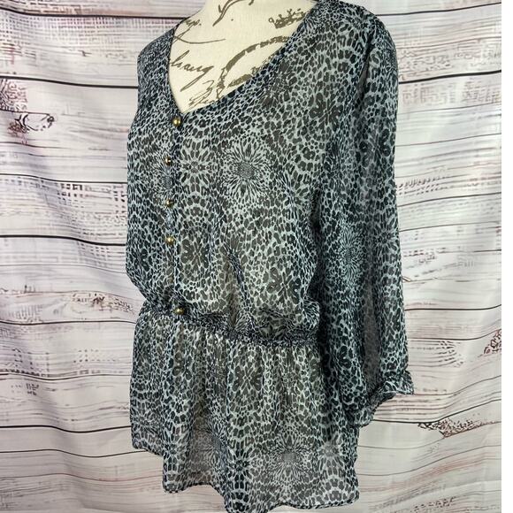 Paisley and Ivy Animal Print Top Womens M Cinched Waist Cuff Chiffon 3/4 Sleeve - Picture 3 of 10
